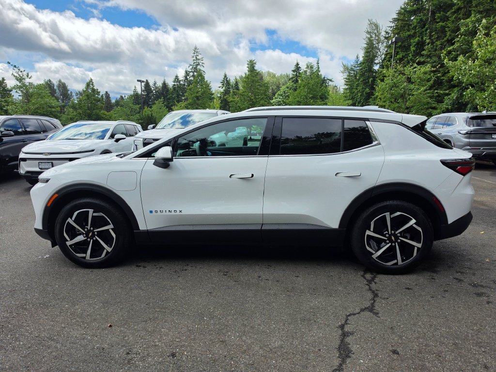 New 2026 Chevrolet Equinox EV LT AWD/4WD image 2