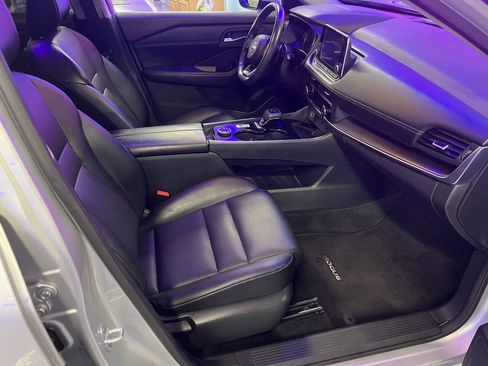 Used 2023 Nissan Rogue SV w/ SV Premium B Package image 26