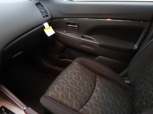 New 2025 Mitsubishi Outlander Sport AWD image 19