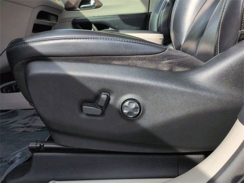 Certified 2021 Chrysler Voyager Lxi image 19