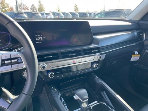 New 2025 Kia Telluride S image 13