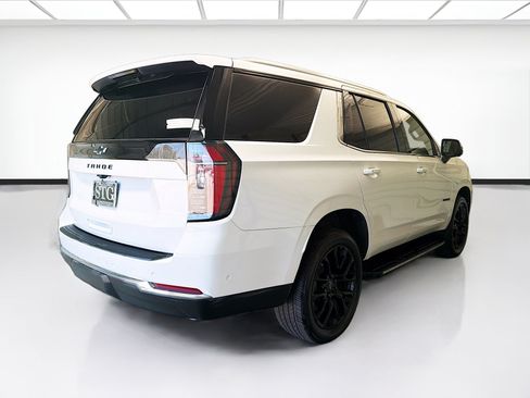 Used 2025 Chevrolet Tahoe LS RWD image 4