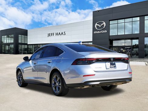 Used 2024 Honda Accord EX image 2