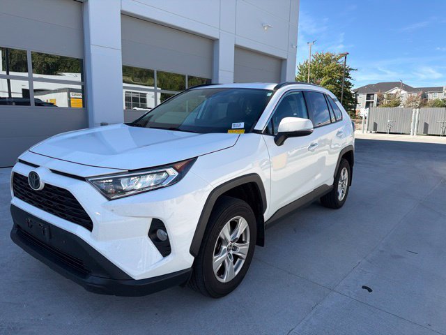 Used 2021 Toyota RAV4 XLE AWD/4WD image 7
