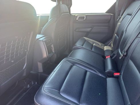 Used 2025 Ford Bronco Badlands AWD/4WD image 9