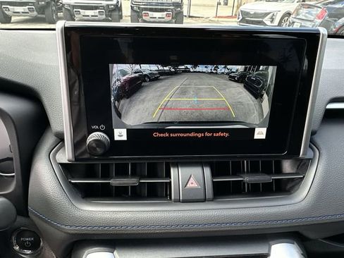 Used 2024 Toyota RAV4 SE image 25