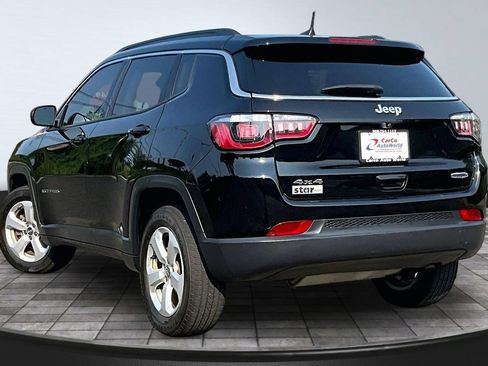 Used 2019 Jeep Compass Latitude w/ Popular Equipment Group AWD/4WD image 7