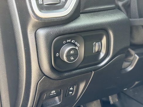 Used 2020 RAM 1500 Big Horn AWD/4WD image 24