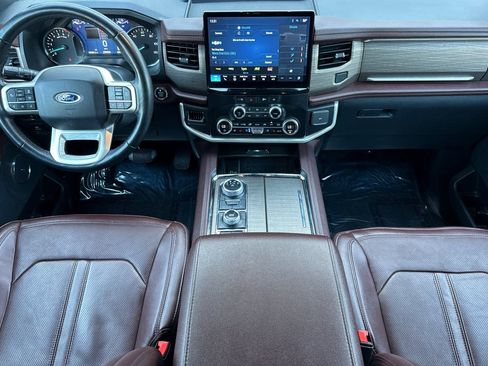 Used 2024 Ford Expedition Limited image 15