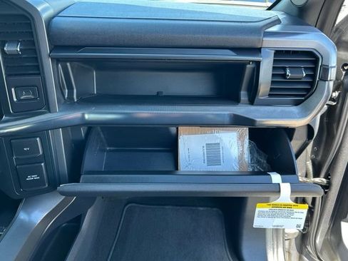 Used 2025 Ford F150 Lariat AWD/4WD image 37