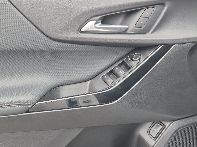Used 2026 Chevrolet Equinox LT w/ Convenience Package II FWD image 11