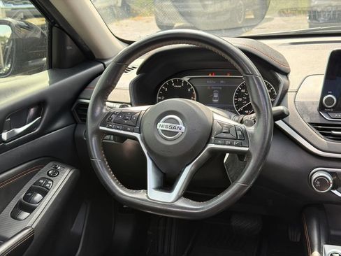Used 2022 Nissan Altima 2.5 SR w/ Midnight Edition Package FWD image 28