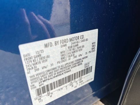 Used 2024 Ford Edge SEL image 27