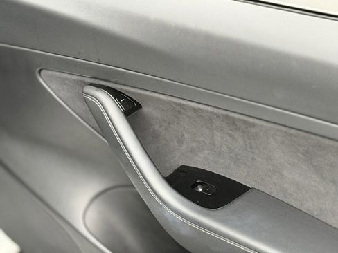 Used 2020 Tesla Model 3 Standard Range Plus image 37