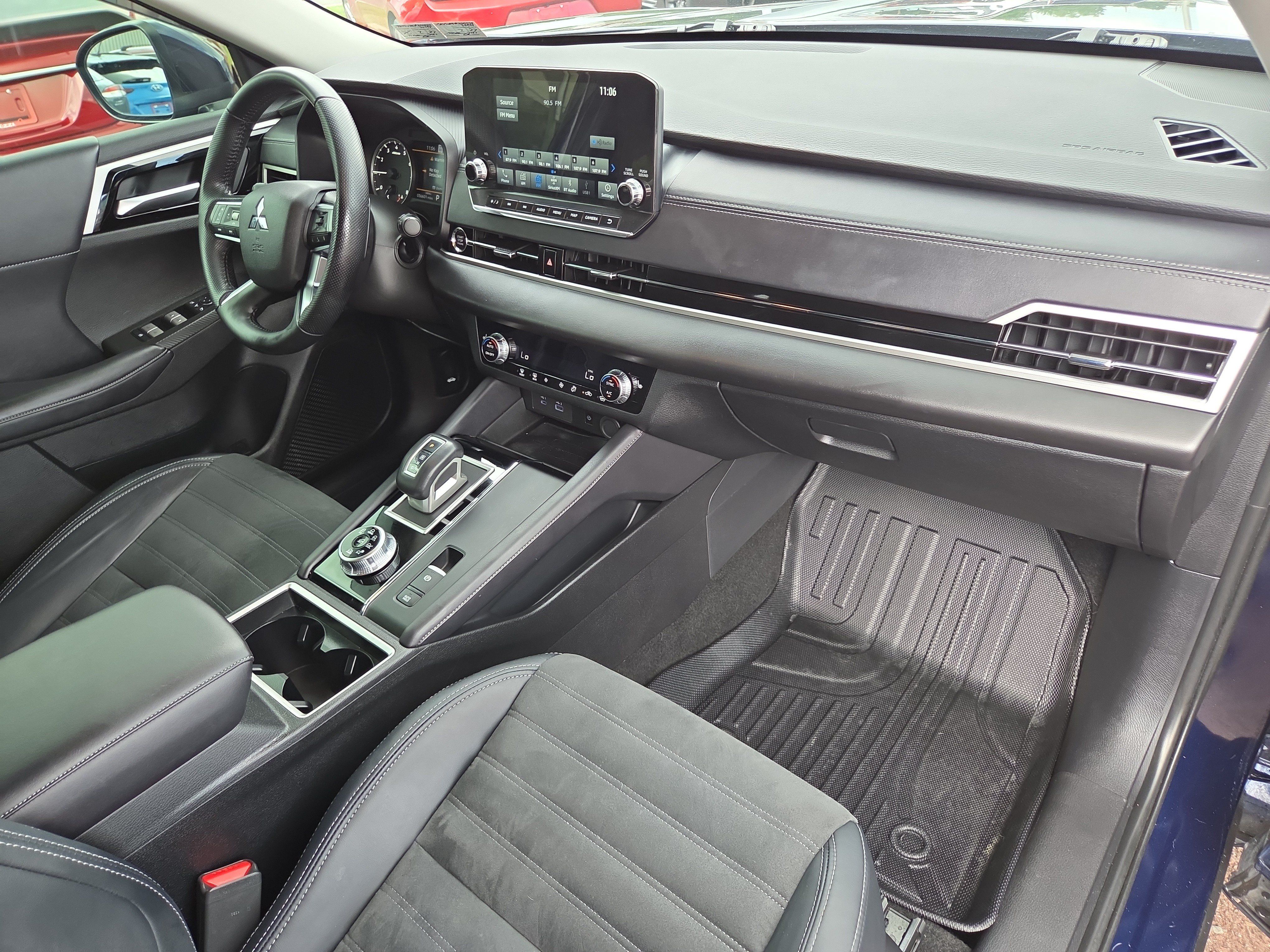 Used 2024 Mitsubishi Outlander SE Black Edition AWD/4WD image 18