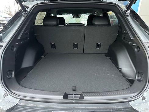New 2026 Chevrolet Equinox EV LT image 14