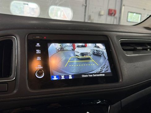 Used 2019 Honda HR-V EX image 18