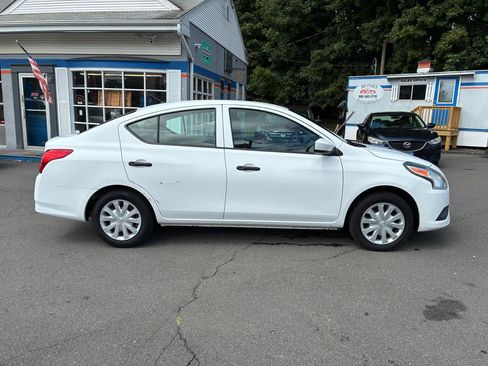 Used 2016 Nissan Versa S FWD image 6