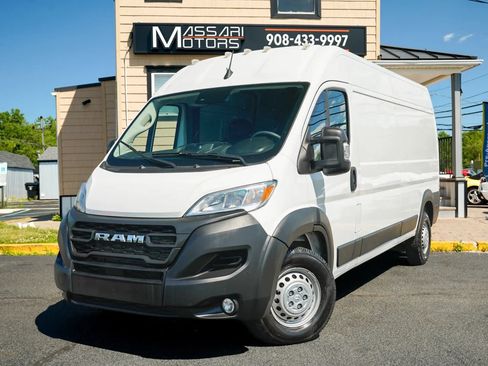 Used 2025 RAM ProMaster 2500 w/ Convenience Group FWD image 1