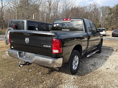 Used 2017 RAM 1500 Classic SLT image 3