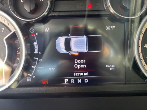 Used 2014 RAM 1500 Laramie AWD/4WD image 9