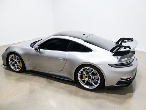 Used 2022 Porsche 911 GT3 RWD image 16