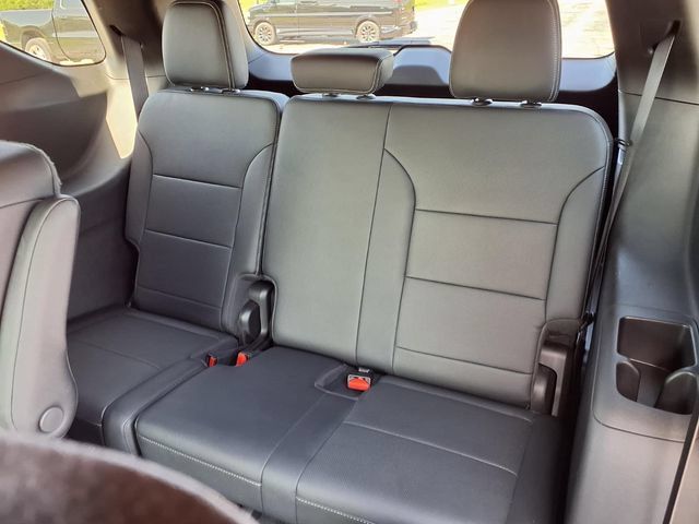 Used 2025 Chevrolet Traverse LT AWD/4WD image 84