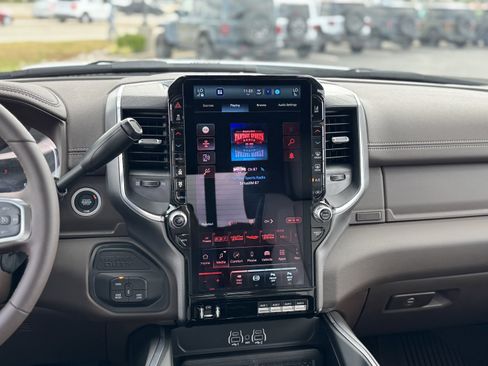 Used 2025 RAM 2500 Laramie image 19