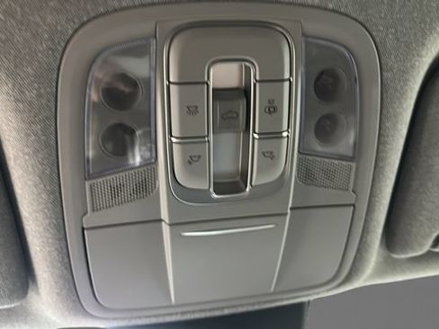 Used 2019 Hyundai Santa Fe AWD image 23