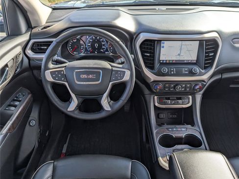 Used 2023 GMC Acadia Denali w/ Denali Technology Package image 18