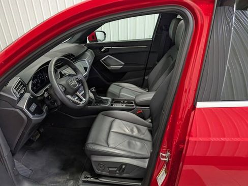 Used 2025 Audi Q3 2.0T Premium image 15