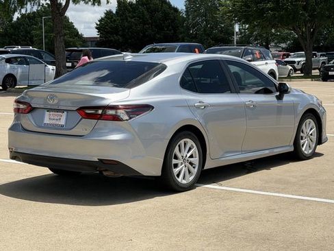 Used 2024 Toyota Camry LE w/ Convenience Package FWD image 4