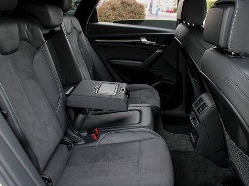 Used 2021 Audi SQ5 Premium Plus w/ Premium Plus Package image 24