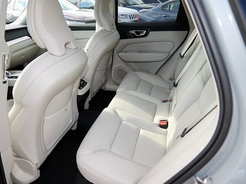 New 2026 Volvo XC60 B5 Ultra w/ Protection Package Premier image 21