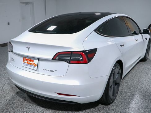 Used 2021 Tesla Model 3 Standard Range Plus RWD image 7