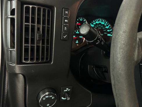 Used 2017 GMC Savana 2500 image 84