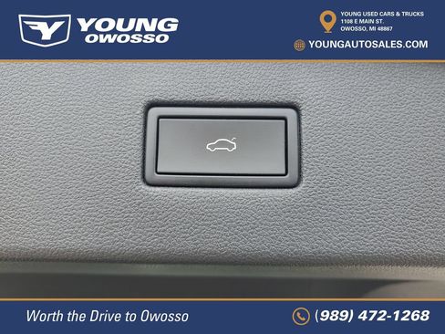 Used 2022 Volkswagen Tiguan SE w/ Panoramic Sunroof Package AWD/4WD image 30
