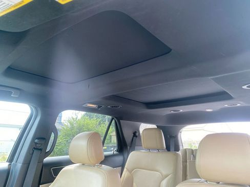 Used 2017 Ford Explorer XLT w/ Equipment Group 202A image 24