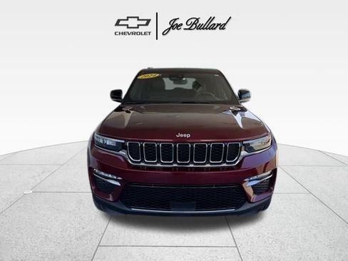 Used 2024 Jeep Grand Cherokee Limited image 3