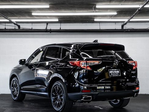 New 2026 Acura RDX SH-AWD image 3