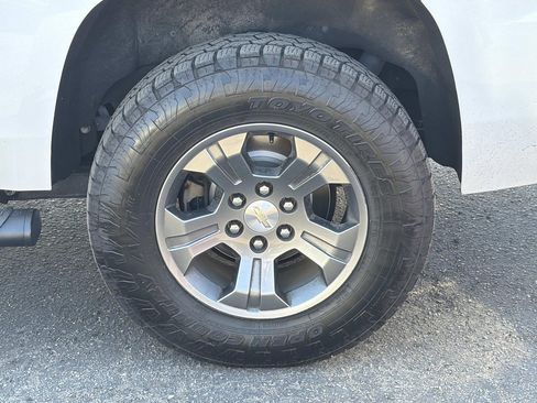 Used 2018 Chevrolet Tahoe LT w/ Off-Road Package AWD/4WD image 5