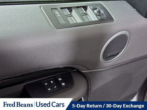 Used 2024 Land Rover Discovery S image 20