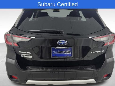 Certified 2025 Subaru Outback Limited AWD/4WD image 4