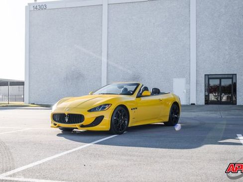 Used 2014 Maserati GranTurismo Sport image 40