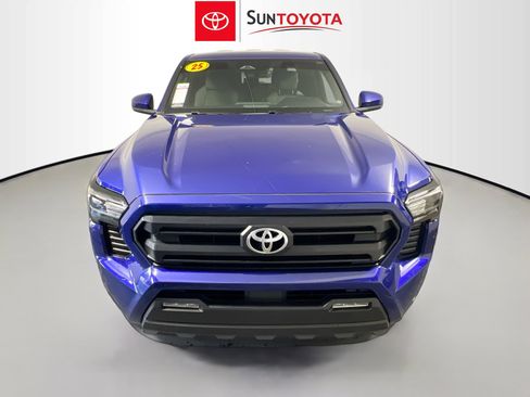 Used 2025 Toyota Tacoma SR5 RWD image 10