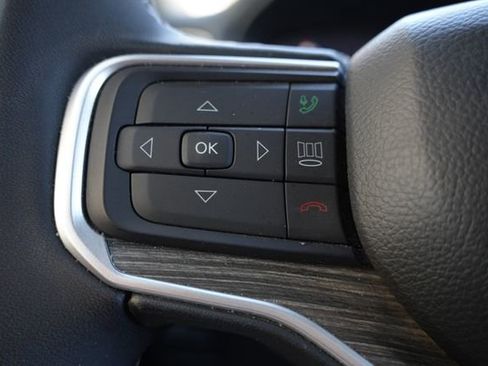 Used 2024 Jeep Wagoneer L Series II w/ Flexible Seating Group image 12