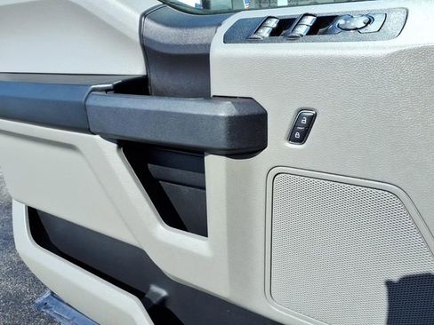 Used 2018 Ford F150 XL w/ Equipment Group 101A Mid image 9