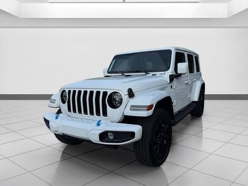 Used 2021 Jeep Wrangler Unlimited Sahara AWD/4WD image 9
