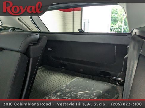 Certified 2023 Volvo XC60 B5 Plus w/ Protection Package Premier FWD image 16