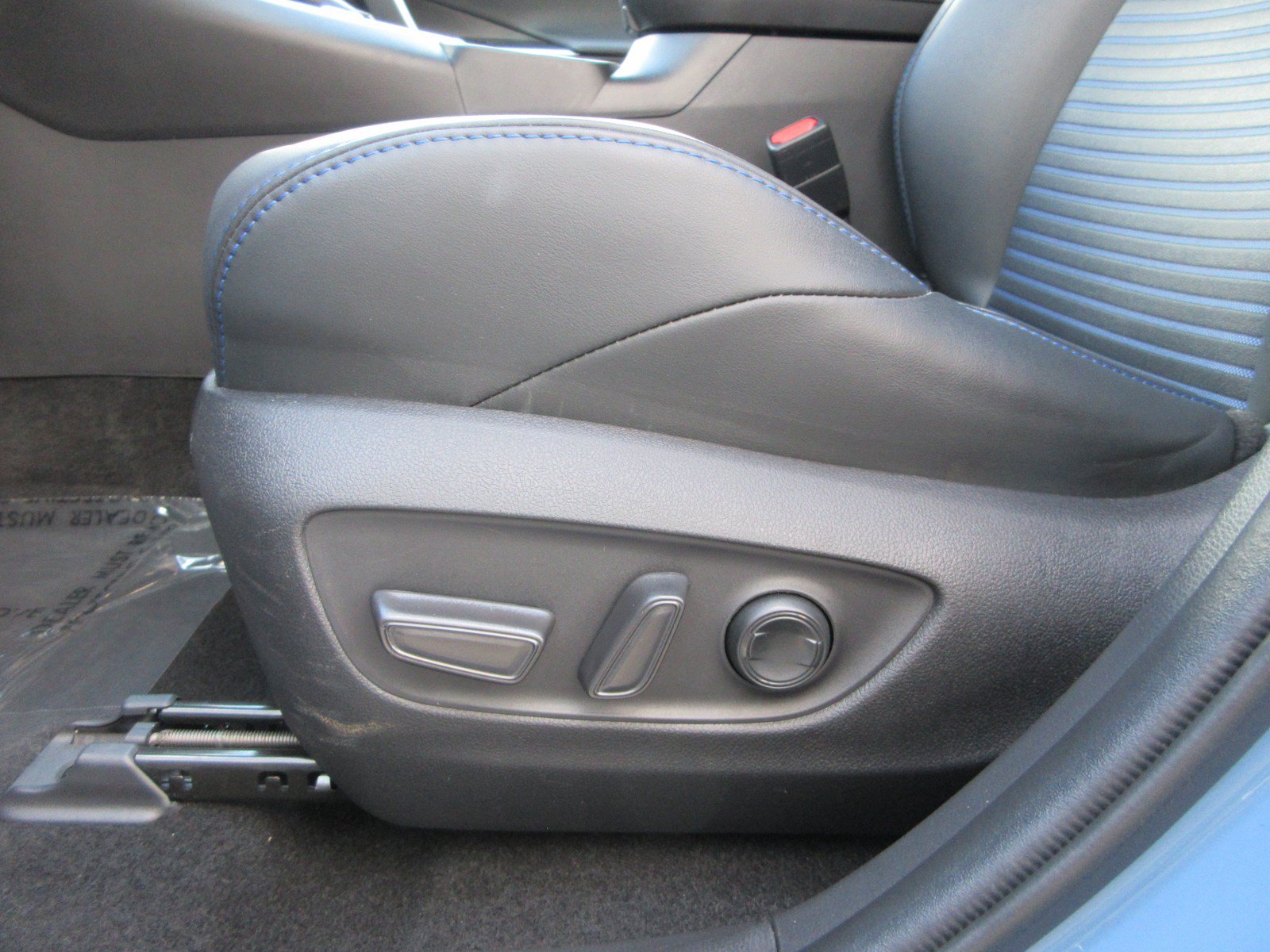 Used 2024 Toyota RAV4 XSE w/ Advanced Technology Package AWD/4WD image 32